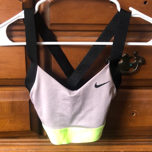 XS Nike Crossback Sportsbra - Picture 1 of 5